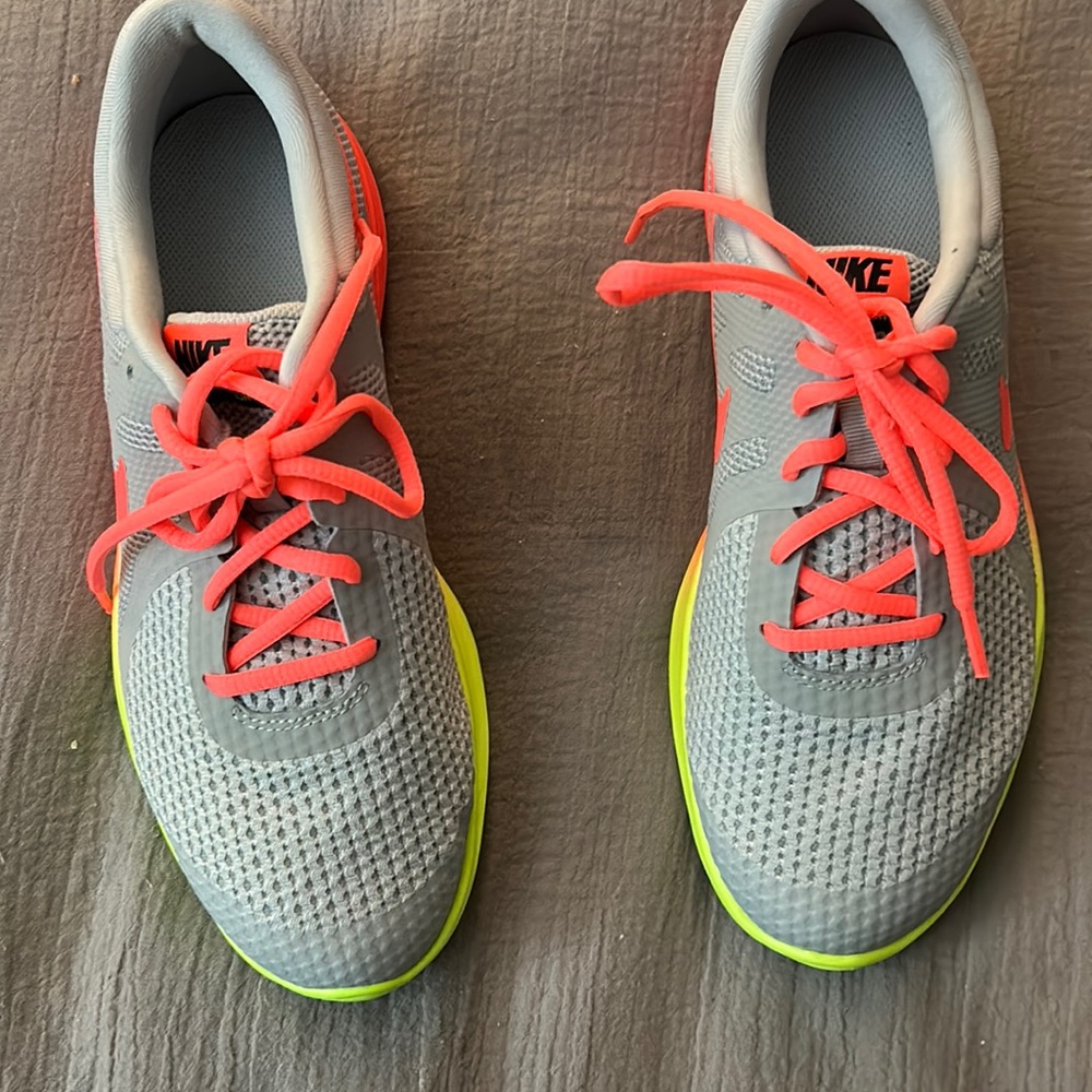 Nike youth 7y gray with neon pink and yellow